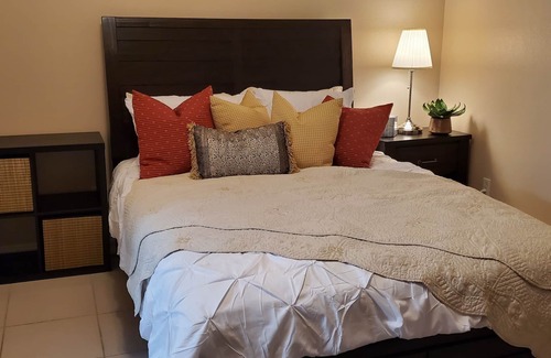 Enterprise House | Quite Private Guest House 1br 1 bath with private entrance