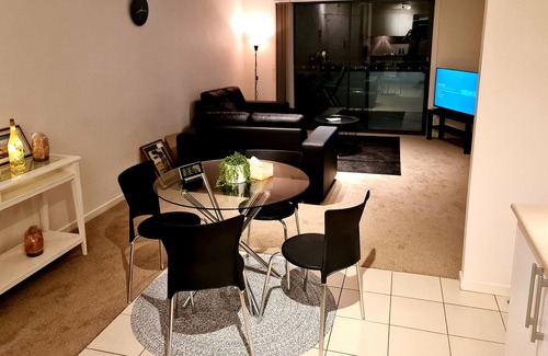Bruce Apartment | Qure Restaurant & Apartments