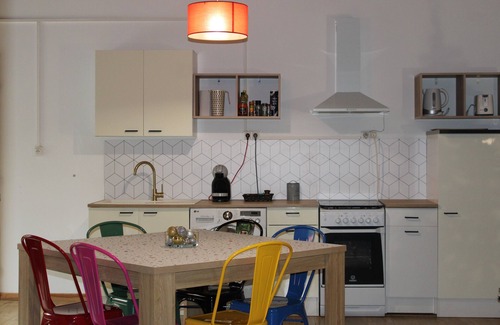 Lezignan-Corbieres Apartment | 🖤 Rési'Danse 🖤 Piscine Clim Wifi Centre ville 5 people