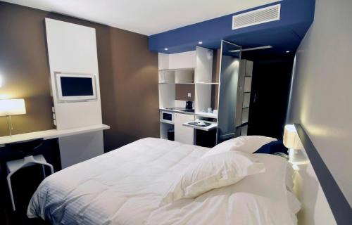 Stalingrad - Lamothe Apartment | Résidence Ôtelia Affaires & Bien-être