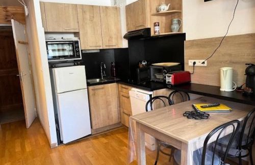 Les Claux Apartment | Résidence Gaubert - Studio cabine à Vars pour 4 personnes idéalement situé MAE-9831