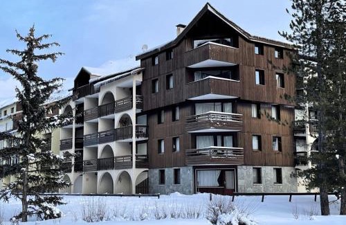 La Salle-les-Alpes Apartment | Résidence Grand Serre Che A - Appartement rénové et spacieux · Accès pistes par navette · Linge ménage et Wifi inclus MAE-4754