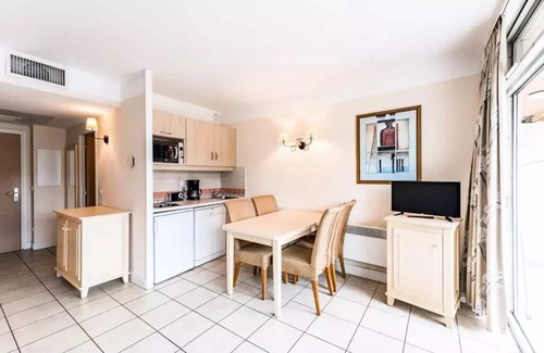 Saint-Laurent-du-Var Apartment | Résidence Héliotel Marine - maeva Home - Studio 4 People Comfort