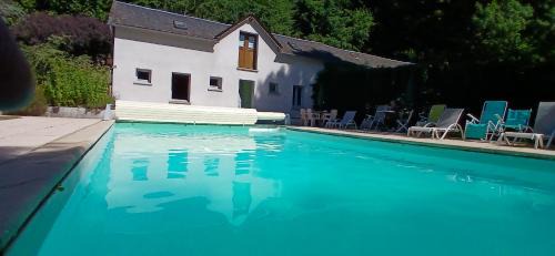 La Celle-sous-Gouzon Hotel | Résidence hôtelière La Source du Mont
