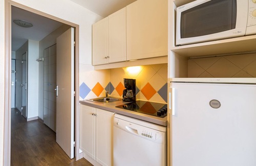Cannes La Bocca Apartment | Résidence La Palme d'Azur Cannes Verrerie - 1 bedroom apartment for 4/5 people - sea view