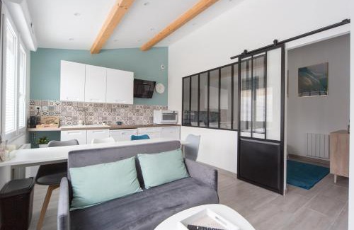 Malesherbes Villa | Résidence privée avec parking sécurisé - 9 personnes, 6 lits, 2 logements