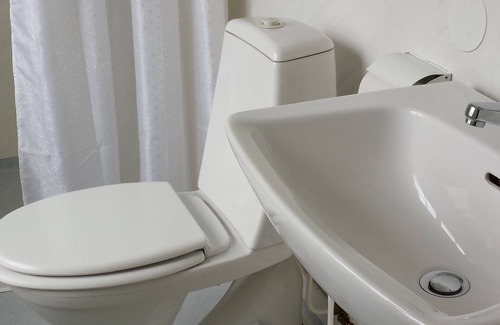 Hjo Municipality Bed & Breakfast | Röda Stallet B&B