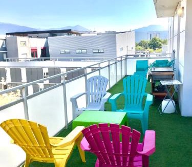 Secteur 6 Apartment | R'Apparts T3 Pop Culture