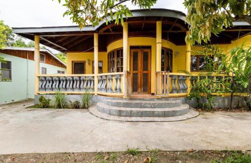 Negril House | R&V VILLA