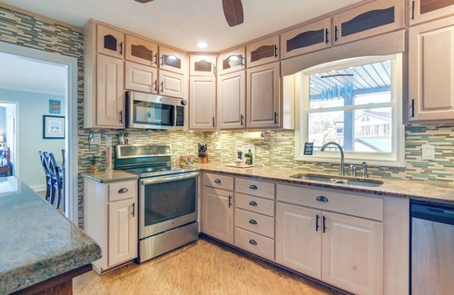 Ingles House | Radford Home w/Wraparound Deck!