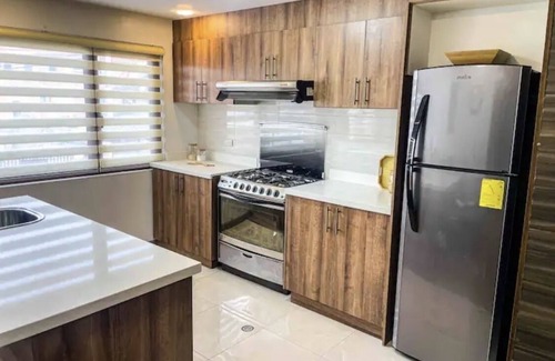 Cuenca Apartment | [Radiante Suite] 4min City center + Free parking