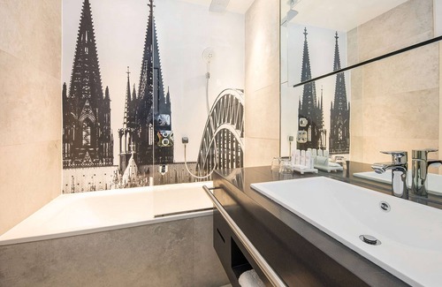 Deutz Hotel | Radisson Blu Hotel, Cologne