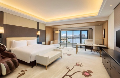 Caidian District Hotel | Radisson Blu Hotel Wuhan ETD Zone