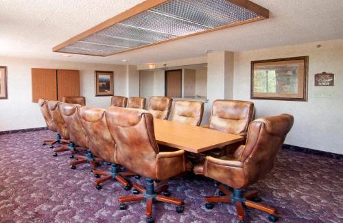 Northwestern Precinct Hotel | Radisson Hotel St Paul Downtown