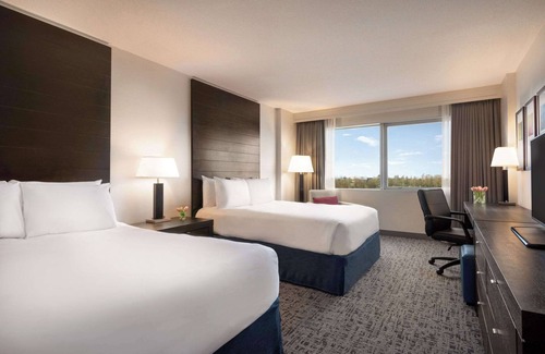 Golden Village Hotel | Radisson Hotel Vancouver Airport