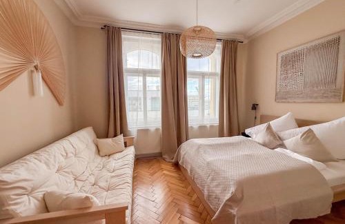 Zizkov Apartment | Radost Residence The Heart of Unique Living