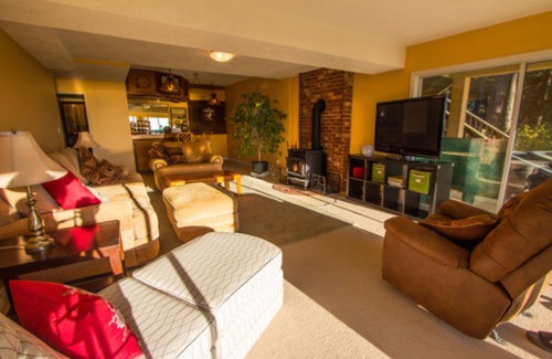 Central Saanich Bed & Breakfast | Rae Leigh Heights BnB