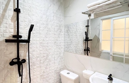 Baturetno Hotel | Rafithahotel