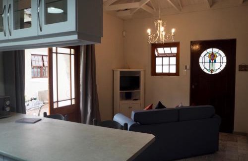Plumstead Apartment | RAFTERS COTTAGE