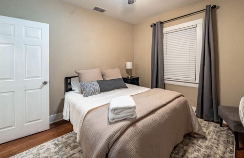 North Overton House | Raider On Main - 2BR/1BA - Pet Friendly