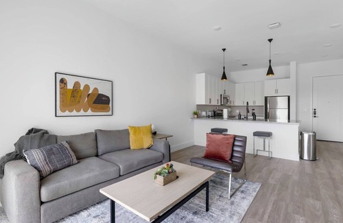 Denton Apartment | Railyard 1BD 17 - One Bedroom Apartment, Sleeps 2