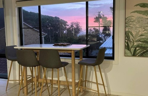 Bonny Hills House | Rainbow Beachhouse - deluxe, pristine location