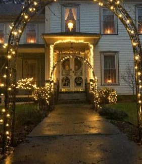 Herkimer Bed & Breakfast | Raindrops On Roses Bed & Breakfast