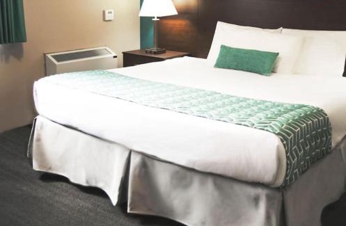 Quesnel Hotel | Ramada by Wyndham