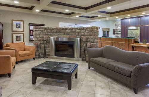 Camrose Hotel | Ramada by Wyndham Camrose