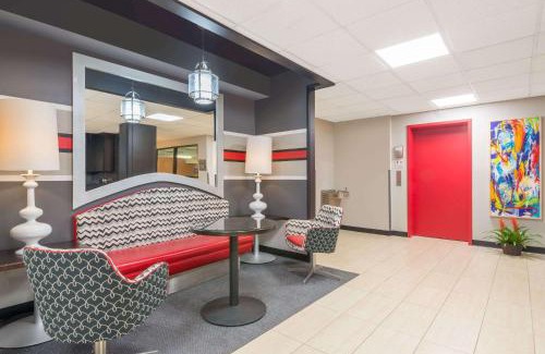 Catlettsburg Hotel | Ramada by Wyndham Catlettsburg Ashland