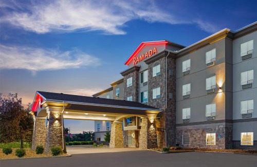 Drumheller Hotel | Ramada by Wyndham Drumheller Hotel & Suites