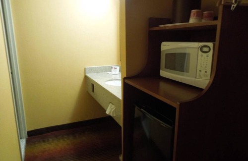 East Orange Hotel | Ramada by Wyndham East Orange