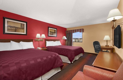 East Orange Hotel | Ramada by Wyndham East Orange