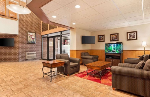 Fredericton Hotel | Ramada by Wyndham Fredericton