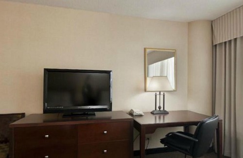 Eagan Hotel | Ramada by Wyndham Minneapolis Airport - Eagan