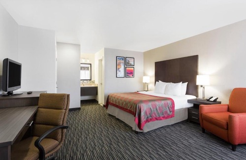 North Fremont Street Hotel | Ramada by Wyndham Monterey