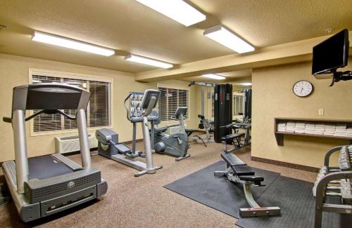 Ponoka Hotel | Ramada by Wyndham Ponoka