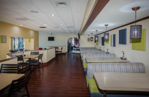 Barium Springs Hotel | Ramada by Wyndham Statesville