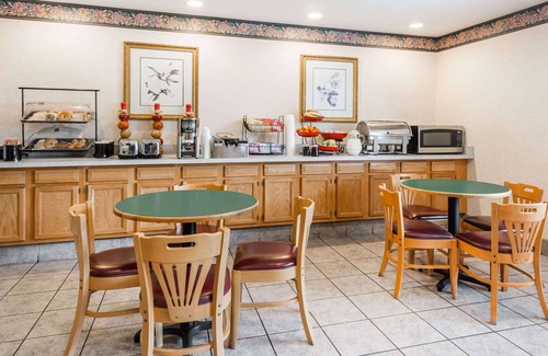 Strasburg Hotel | Ramada by Wyndham Strasburg Dover