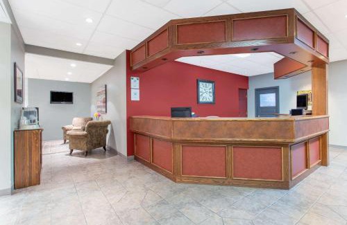 Williams Lake Hotel | Ramada by Wyndham Williams Lake
