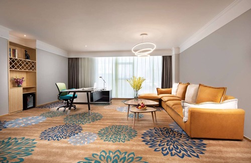 Lanshan District Hotel | Ramada Encore Wyndham Linyi