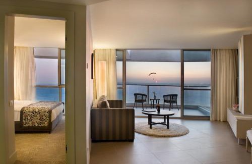 Netanya Hotel | Ramada Hotel & Suites by Wyndham Netanya
