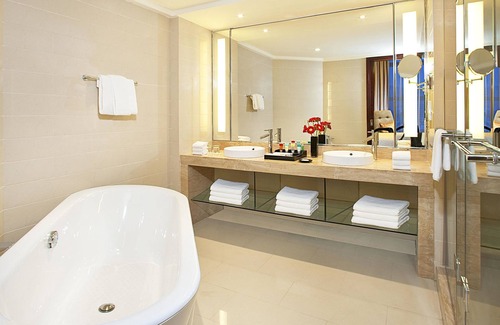 Lianyun District Hotel | Ramada Plaza Lianyungang