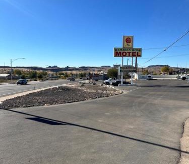Kingman Hotel | Ramblin Rose Motel