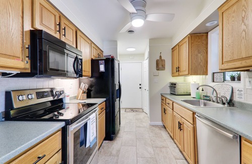 Jim Thorpe House | Ranch at Bear Creek Lake Jim Thorpe game room, fire pit walk to pool and lake!