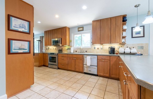 Simpsonville House | Rancher, pets welcome, Wash/Balt/Annplis family friendly Pool table, deck, river