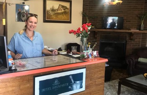 Nanton Hotel | RANCHLAND Inn