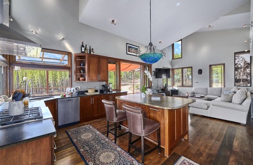 Black Hawk House | Rancho la Chula - close to Nederland, Colorado and Eldora Ski Resort!