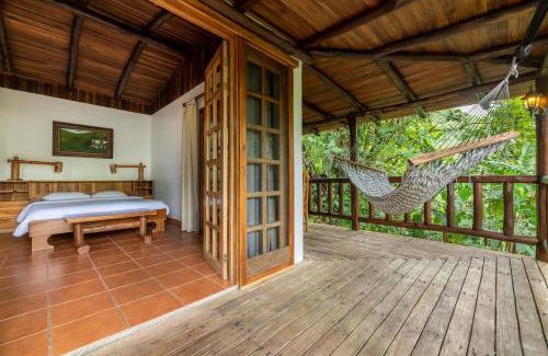 El Castillo Cabin | Rancho Margot Sustainable & Self Sufficient Eco Lodge