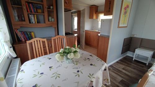 Marcinkowo Gorne House | Ranczo Tomaszówka Domek w Polu